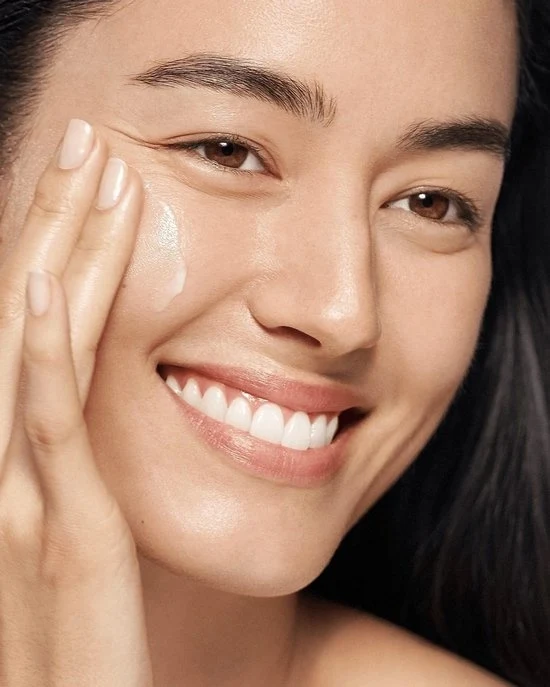 Clinique Moisture Surge Intense 72H Lipid-Replenishing Hydrator vochtinbrengende crème gezicht Vrouwen 30 ml
