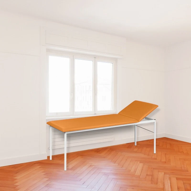 Untersuchungsliege mit verstellbarem Kopfteil