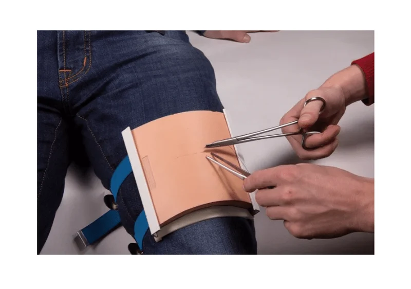 Hautnaht-Pad-Halter für Simulationspatienten