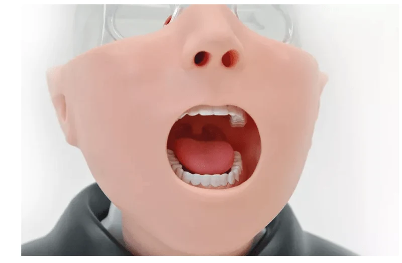 Nasopharyngealer Abstrichsimulator