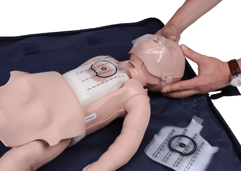 Wiederbelebungsbaby mit Anzeigefunktion