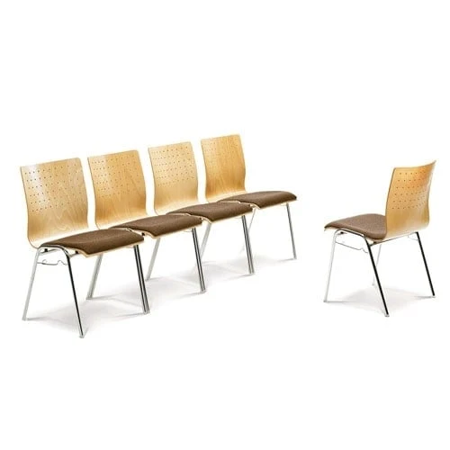 Gepolsterter Design-Stapelstuhl