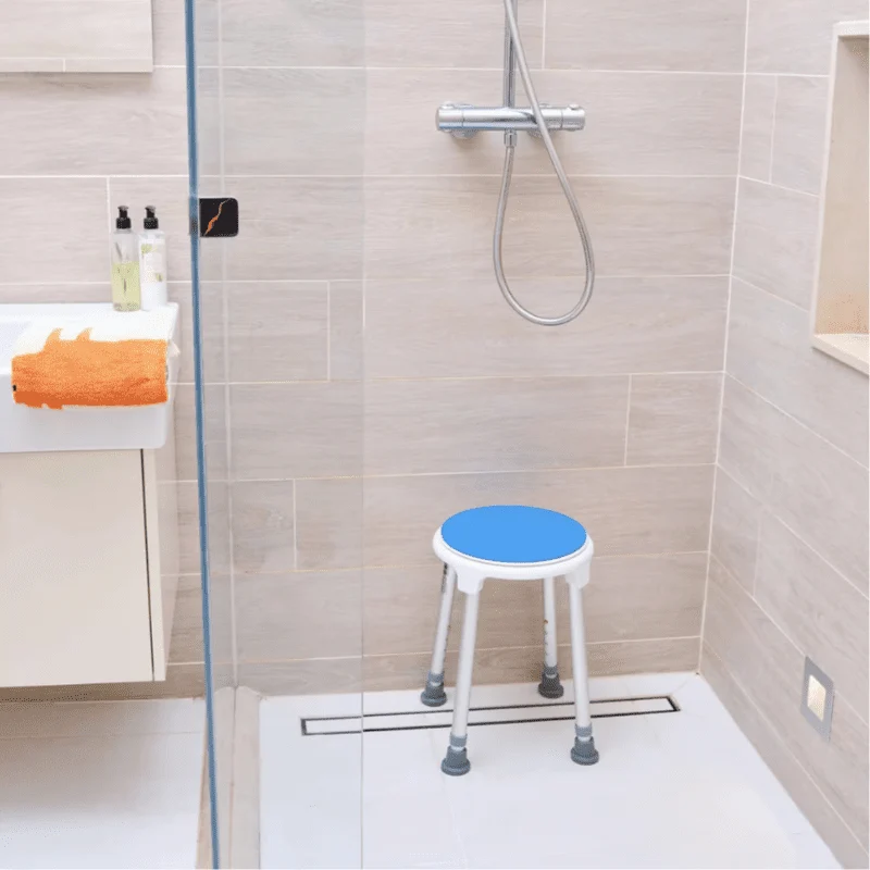 Badehocker mit Drehscheibe