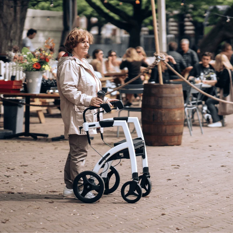 Rollz Motion - Rollator und Rollstuhl