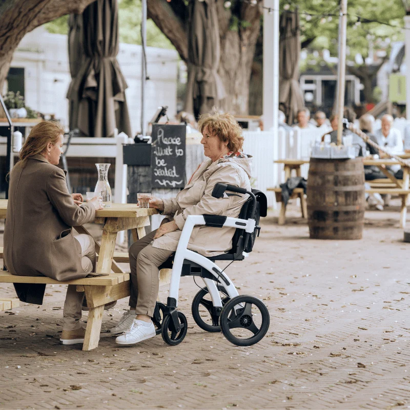 Rollz Motion - Rollator und Rollstuhl