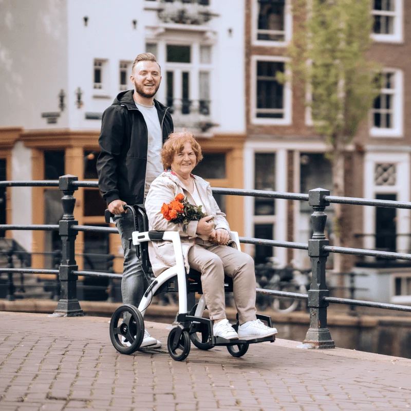 Rollz Motion - Rollator und Rollstuhl