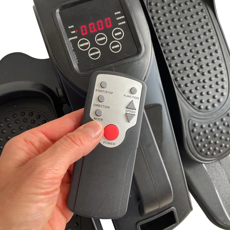 Elektrischer Crosstrainer mit Hilfsmotor