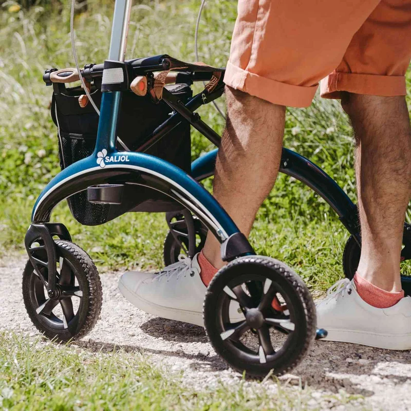 Saljol Carbon Rollator CR54 mit Schleifbremse für sicheres Bergabgehen - Vollausstattung (HMV: 10.50.04.1260) / Sitzhöhe 54 cm