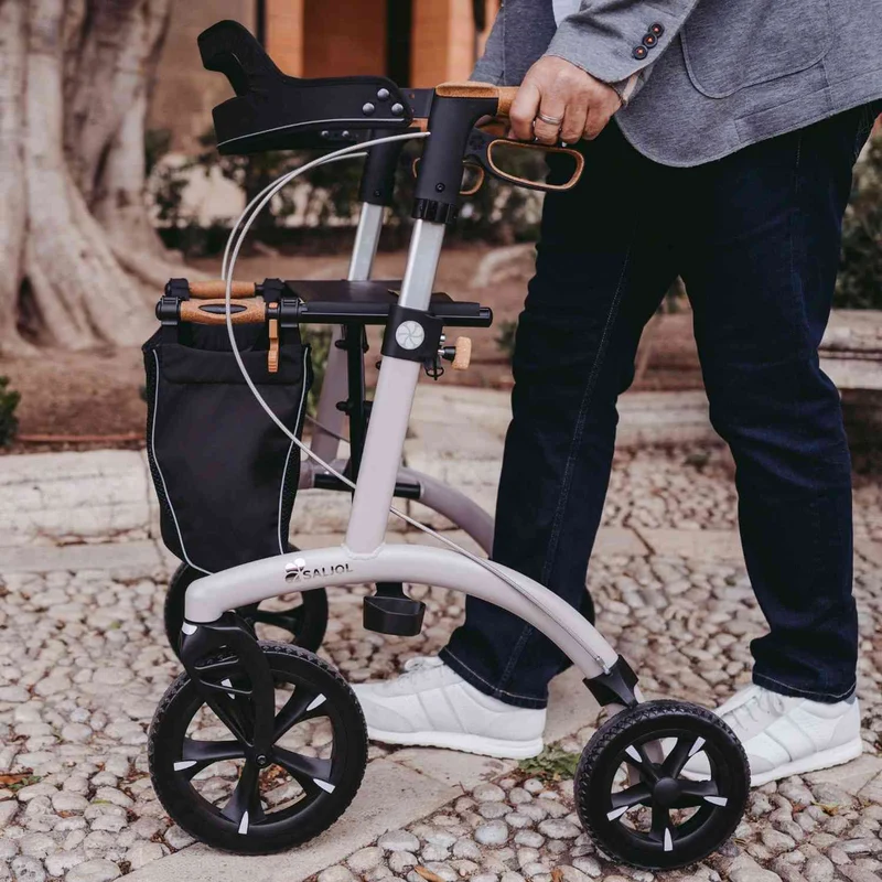 Saljol Allround Rollator AR62 Leichtgewicht mit Vollausstattung - (HMV: 10.50.04.1261) / Sitzhöhe 62 cm