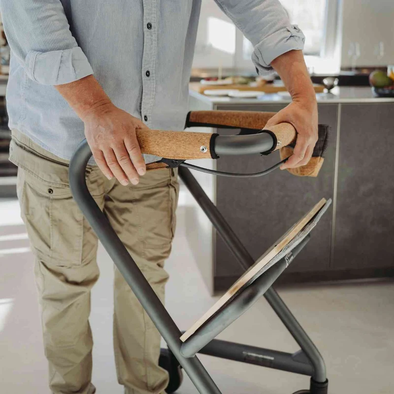 Saljol Wohnraumrollator WR53 mit Sitzfunktion (360°-Drehbar) - Vollausstattung / Sitzhöhe 53 cm