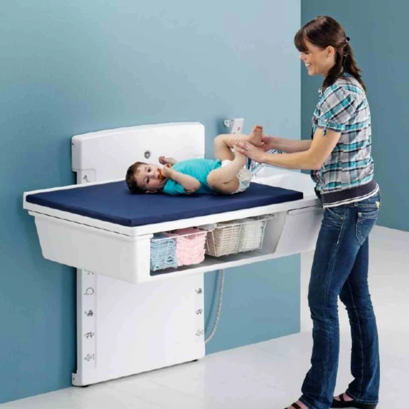 Pressalit Care Wickeltisch R8684000 / R8685000 inkl. Waschbecken & Handbrause, bis Bodennähe! 1.400 oder 1.800 mm, 75 kg Last