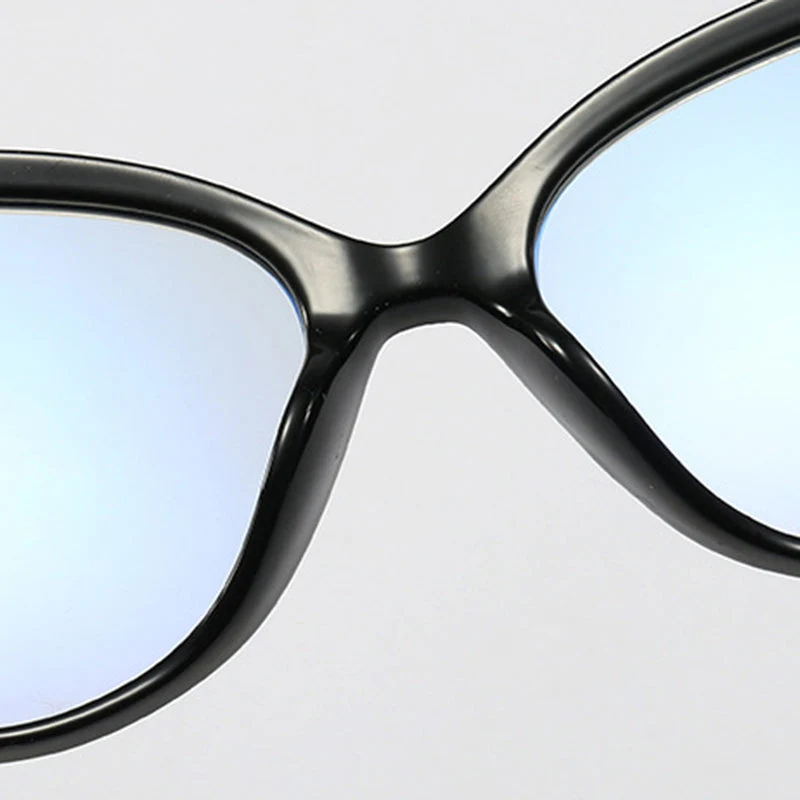 Lunara | Minimalistische Cat-Eye-Brille
