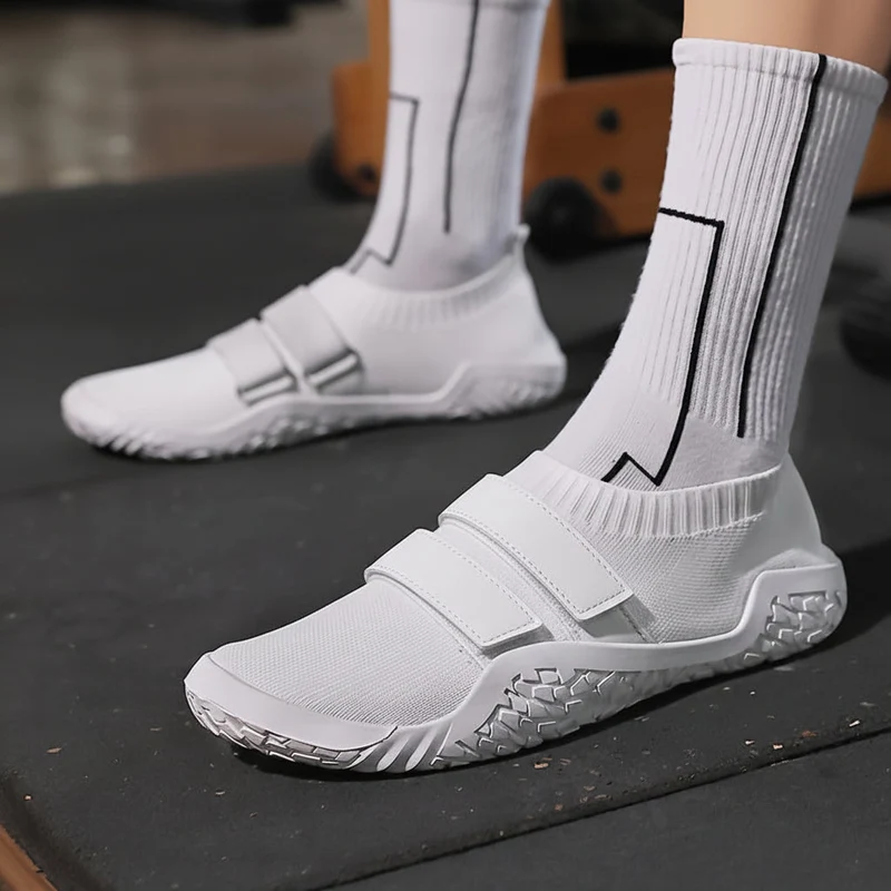 IRONSTANCE SCHUHE – Flache Trainingsschuhe für Kniebeugen, Kreuzheben & Stabilität im Fitnessstudio