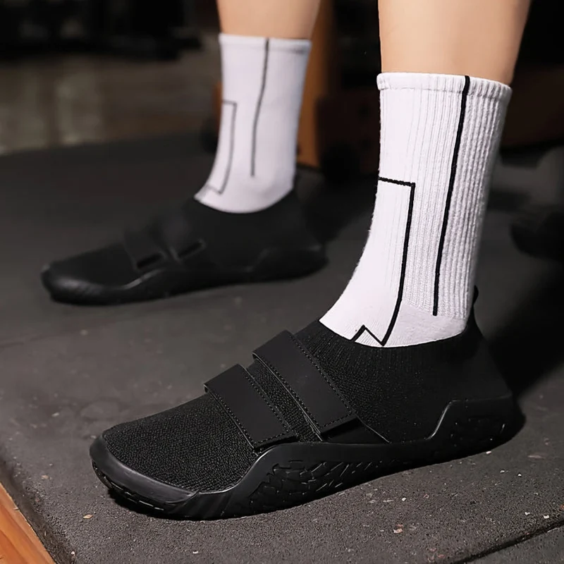 IRONSTANCE SCHUHE – Flache Trainingsschuhe für Kniebeugen, Kreuzheben & Stabilität im Fitnessstudio