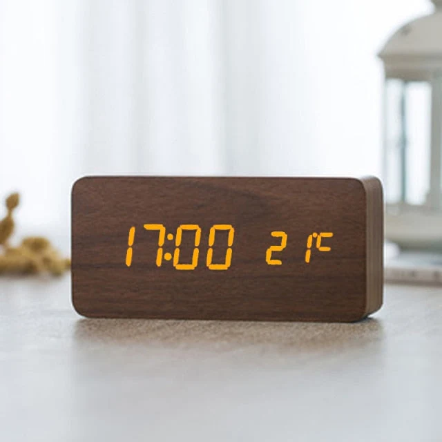 Minimalistischer Digitaler LED-Wecker mit Sprachsteuerung