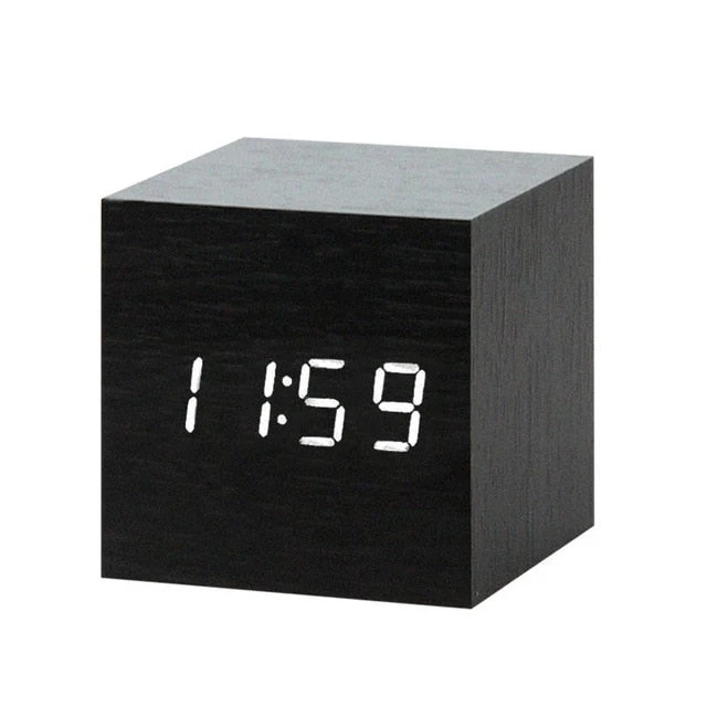 Minimalistischer Digitaler LED-Wecker mit Sprachsteuerung