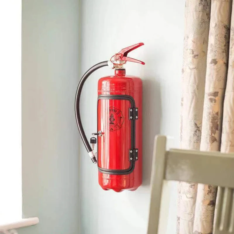 Versteckter Flaschenhalter in Form eines Feuerlöschers – BlazeVault