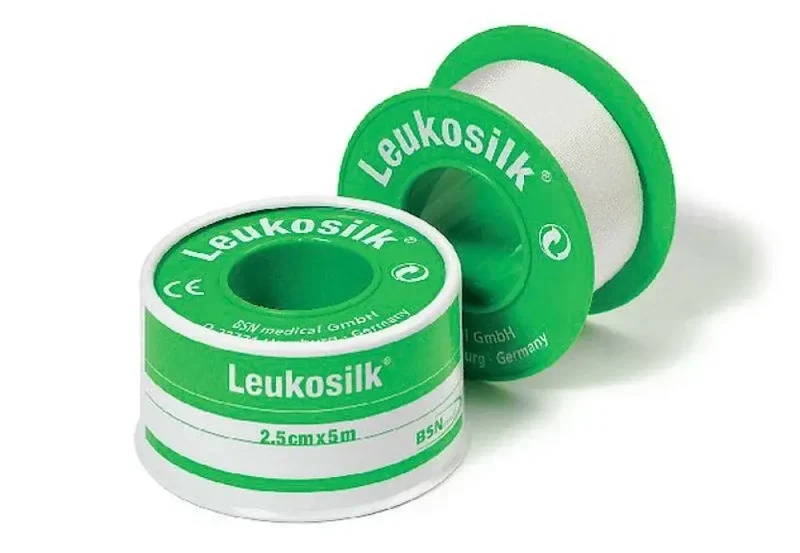Leukosilk 2,50 cm x 5 m met klemring 1 stuks 1022