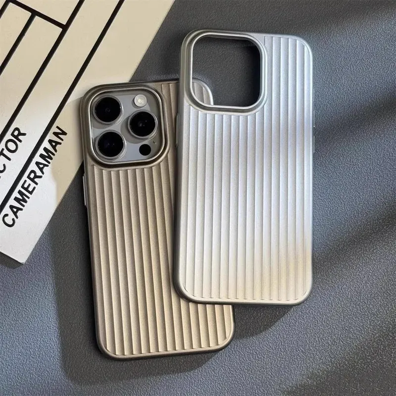 iPhone Hülle mit Rillenstruktur – Schlanke Schutzhülle mit Kamera- und Kratzschutz