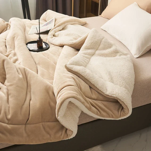SoftHug Winterdecke | Weiche Fleece Kuscheldecke | Warm & Pflegeleicht | Perfekt für Sofa & Schlafzimmer
