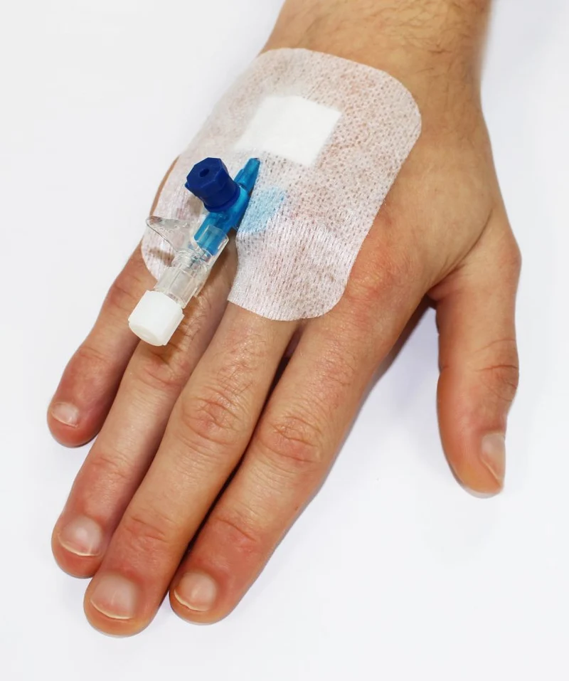 Hartmann Cosmopor I.V. 8 x 6 cm, steril, Fixierverband für I.V. Kanülen, 50 Stück