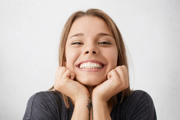 PureSmile | Zahnprothese – Gestalte Dein Lächeln Sofort