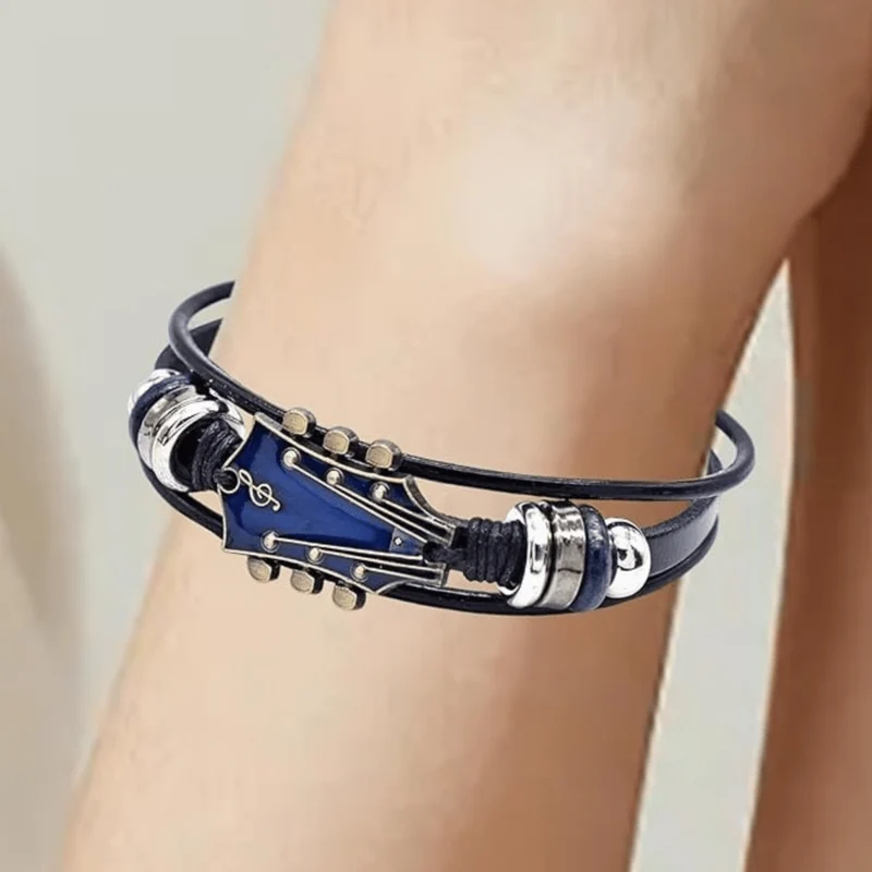 MUSIKSTRUM – Lederarmband mit gitarre-inspiriertem Design