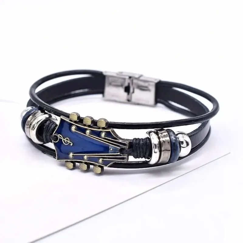 MUSIKSTRUM – Lederarmband mit gitarre-inspiriertem Design