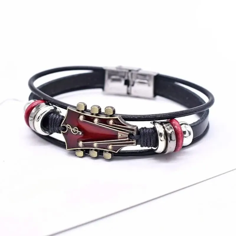 MUSIKSTRUM – Lederarmband mit gitarre-inspiriertem Design