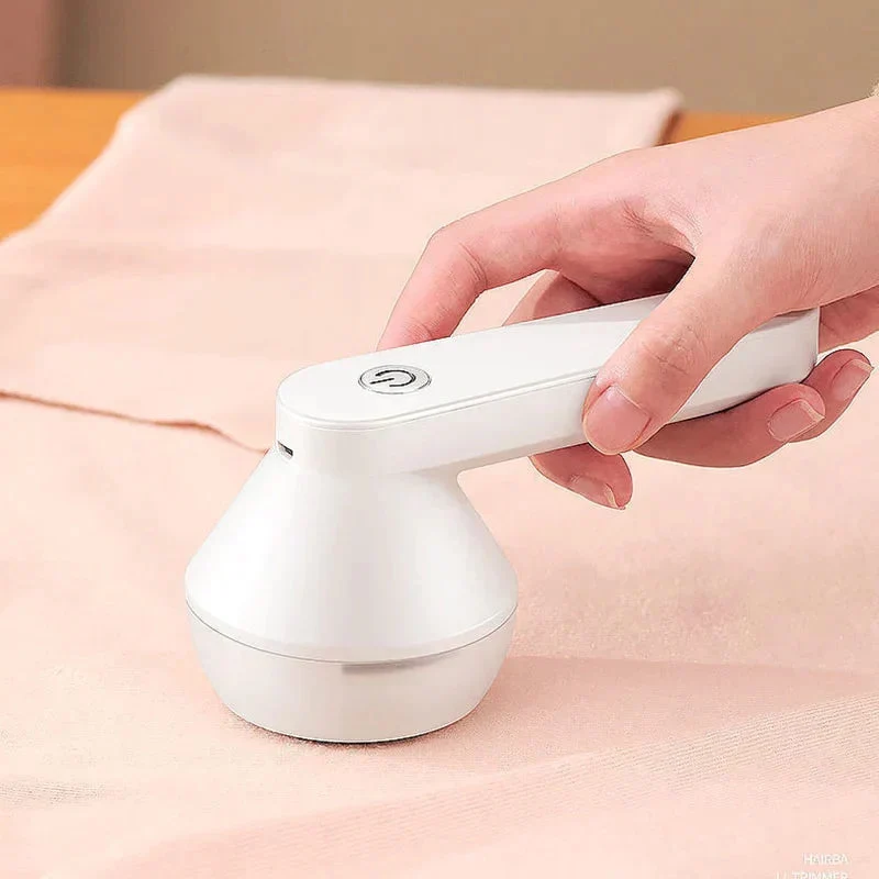 SmoothSweep - Effektive Fusselentfernung für Perfekt Polierte Kleidung Jedes Mal