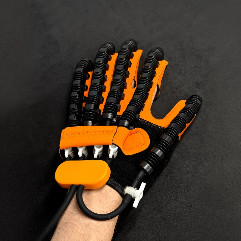 MOTORAFLEX – Automatischer Reha-Handschuh für Heimrehabilitation & Kraftaufbau