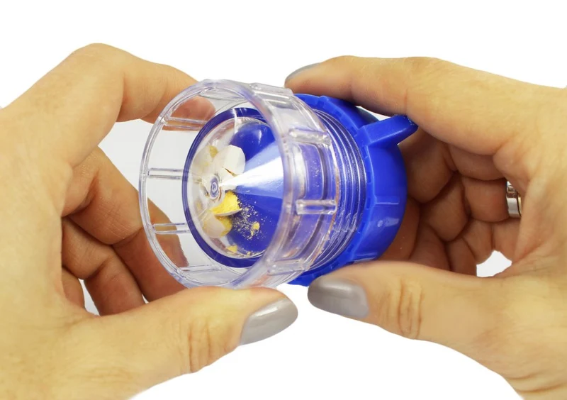 Medi-Inn Tablettencrusher, Tablettenmörser, blau