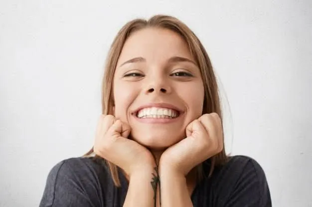 DenturaFlex | Anpassbare, natürlich aussehende Zahnprothese für Komfort