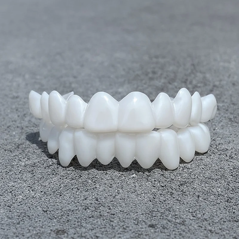 SmileFlex – Anpassbare Zahnprothese mit Dental-Linsen