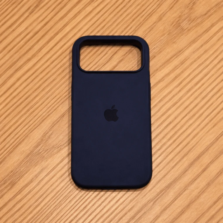 VELVIGUARD – Kompatible Silikonhülle mit Soft-Touch Oberfläche für iPhone