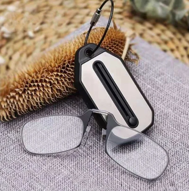 TinyOptics | Die Lesebrille, die du nie vergisst!